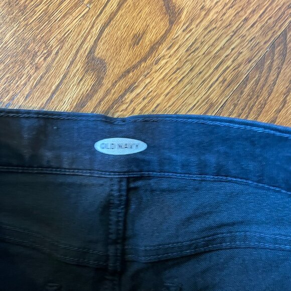 Old Navy Black Denim Shorts - Size 2 - Picture 4 of 5